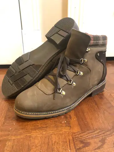 Botte d`hiver pour homme, View more