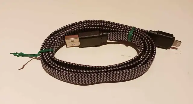 Flat USB Cable for iPhone/iPad, 3 Feet Long