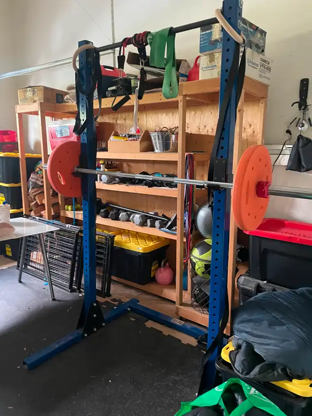 Squat rack and barbell62863277888386121