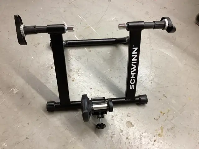 Indoor cycling trainer - Schwinn in Other in Ottawa - Image 2