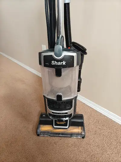 Shark UV725 Navigator Lift-Away with Self Cleaning vacuum, View more