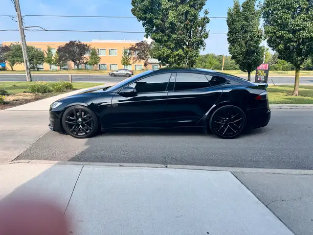Tesla model S - OEM 21 inch wheels in Tires & Rims in Markham / York Region - Image 3