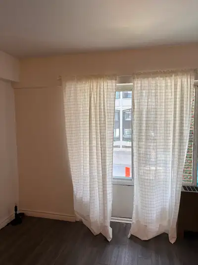 Transfer Of Lease From September Until February (Unfurnished) for 5 Months For 950/- PM. ( Unfurnish...