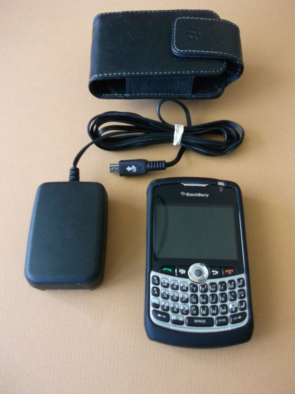 Blackberry Cellphone,8330,+adapter and case,Battery,Card in Cell Phones in City of Toronto - Image 3