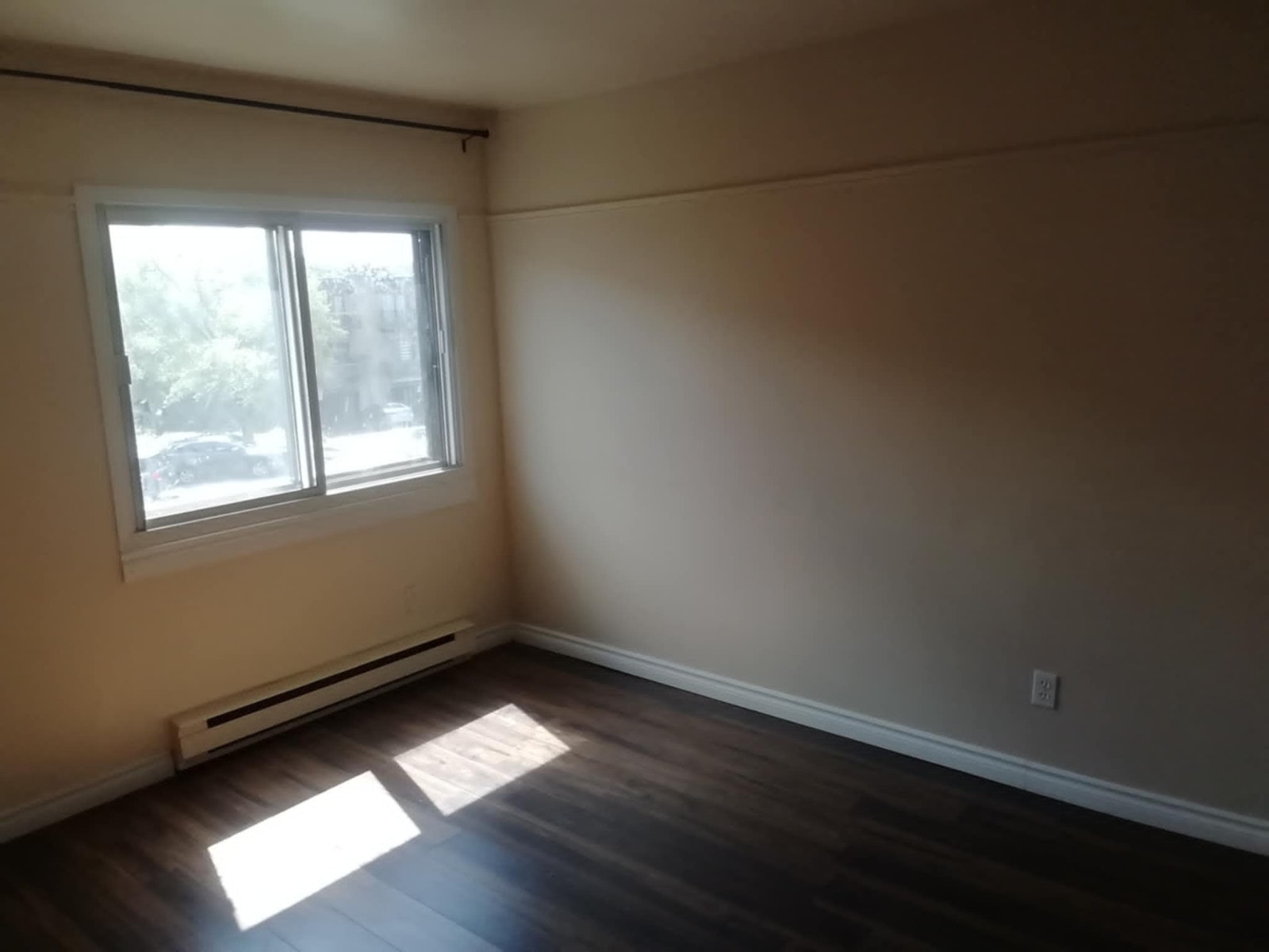 Bel 4 1/2 à louer à Ahuntsic — photo 3