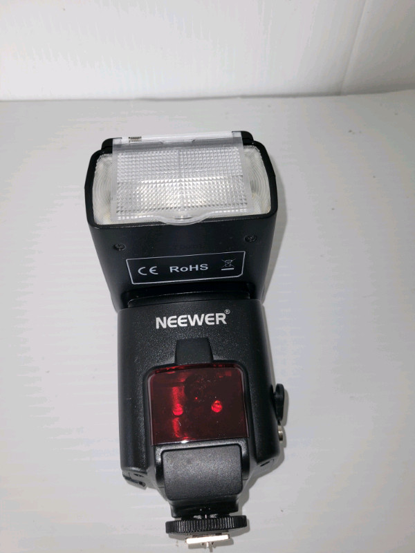 Newer NW680 / TT680 Speedlite Flash For Canon  DSLR  Cameras  dans Autre  à Ville de Montréal - Image 4