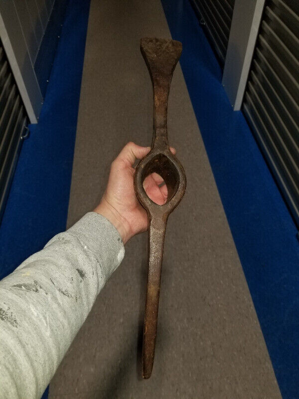 Old pickaxe marked CNR 36 in Arts & Collectibles in Oakville / Halton Region - Image 3
