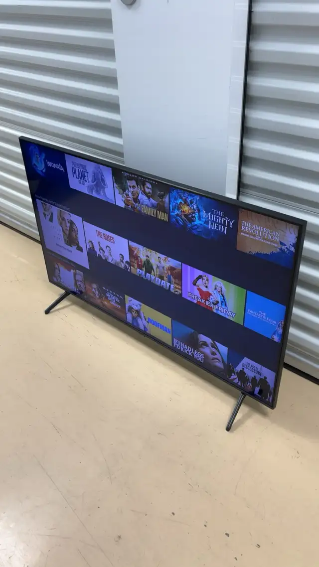 SAMSUNG 43” SMART 4K UHD TV $220