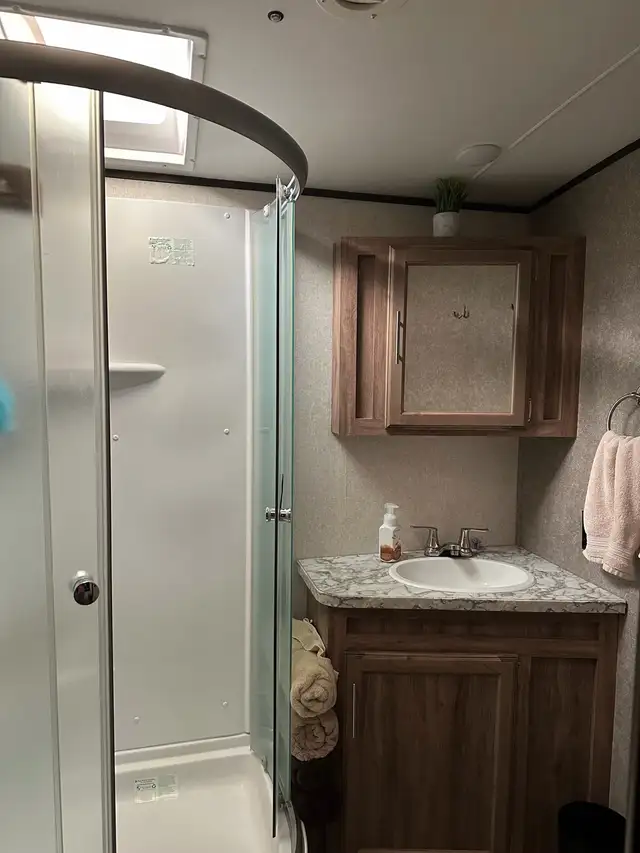 2018 Jayco Whitehawk 31BH in Travel Trailers & Campers in Grand Bend - Image 9