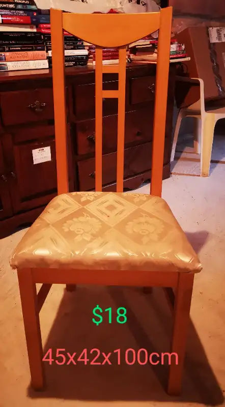 folding wooden chairs, wooden chairs, stool, in Chairs & Recliners in Markham / York Region - Image 8