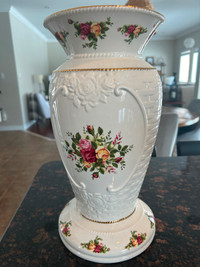 Royal Albert Vase  - Old Country Roses