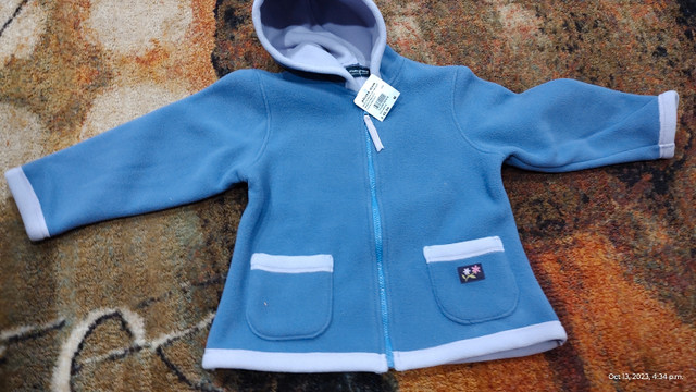Kids size M jacket cout in Clothing - 5T in Oakville / Halton Region