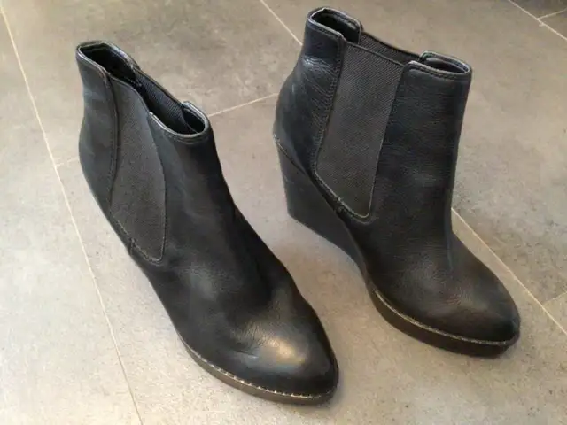 Aldo ankle boots in Women's - Shoes in Winnipeg - Image 2