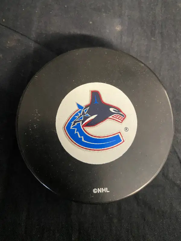 Official NHL Vancouver Canucks Puck