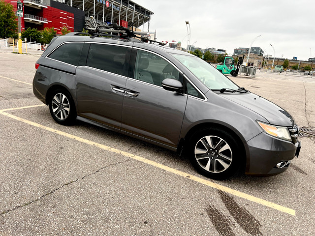 Honda Odyssey 2014 Touring  in Cars & Trucks in City of Toronto - Image 2
