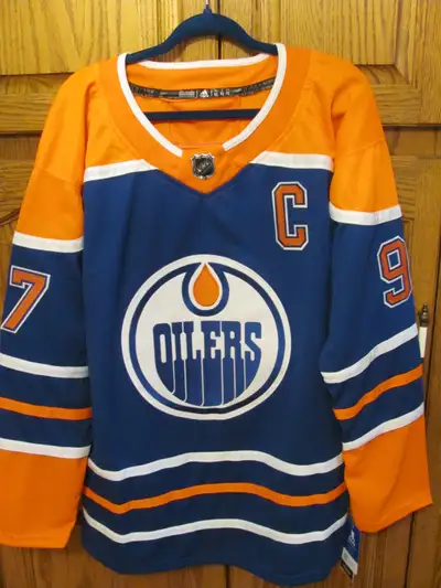 NHL  Connor McDavid Signed Jersey, View more