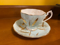 Vintage Queen Anne Tea Cup Saucer Fine Bone China England