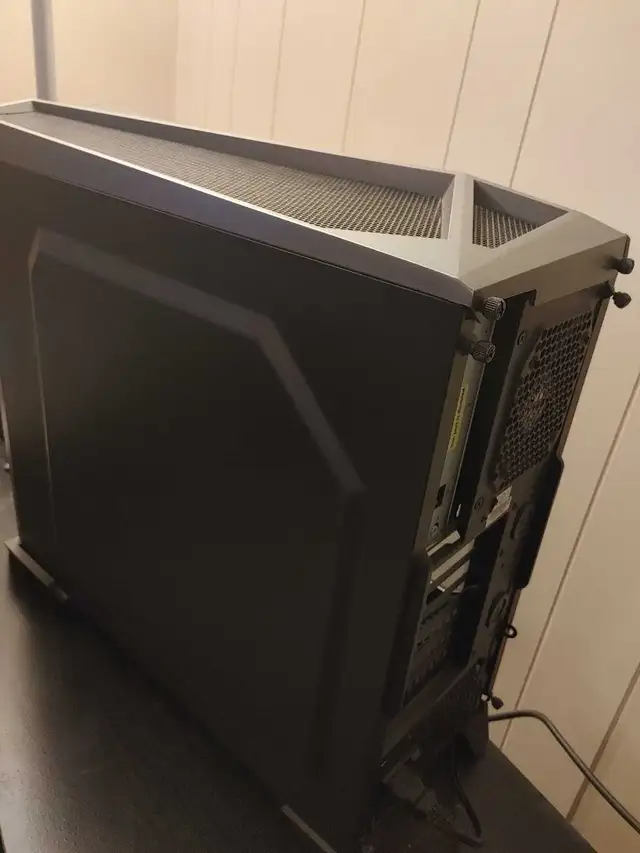 PC mid-range in Desktop Computers in Portage la Prairie - Image 5