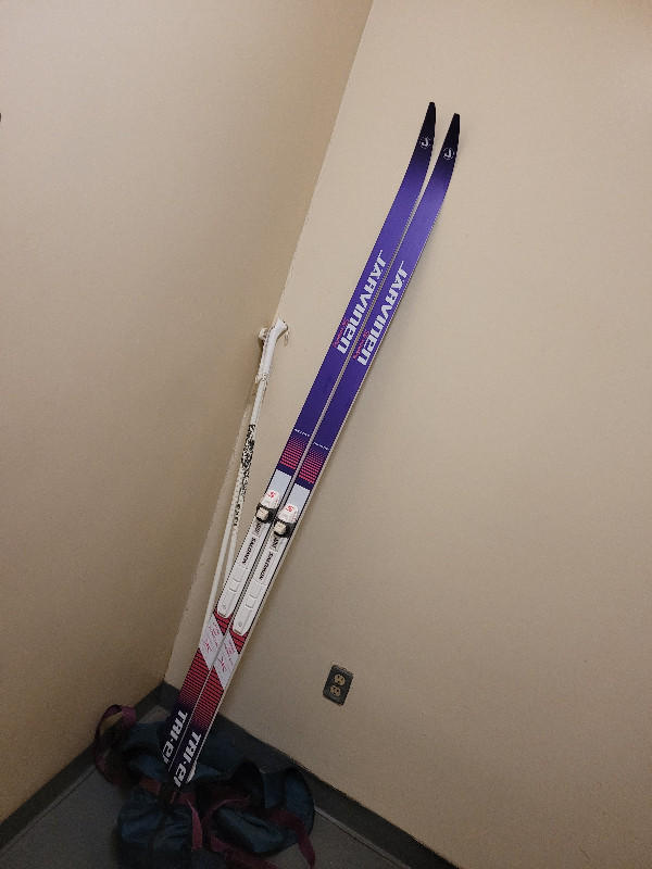 195 cm JARVINEN cross country skis + Salomon SNS Profil bindings in Ski in City of Toronto