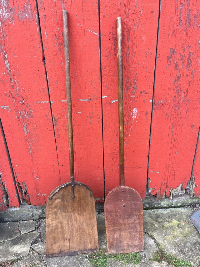 1890s antique wood snow shovels in Arts & Collectibles in St. Catharines