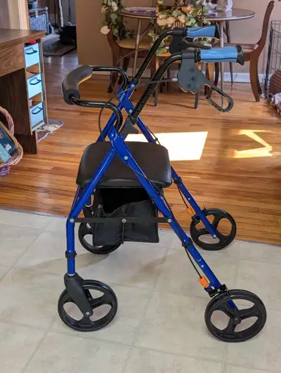 Hugo Elite Rollator Only used for a few months post surgery, in very good condition - this walker ha...