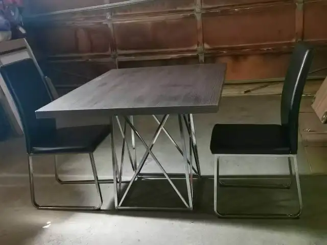 Dinning Table Sets in Dining Tables & Sets in City of Toronto - Image 3