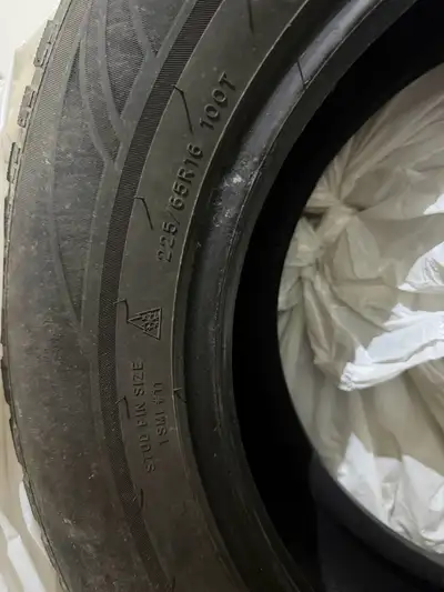 I am selling a set of pre-owned X-Ice winter tires in size 225/65R16. - Compatibility: Suitable for...