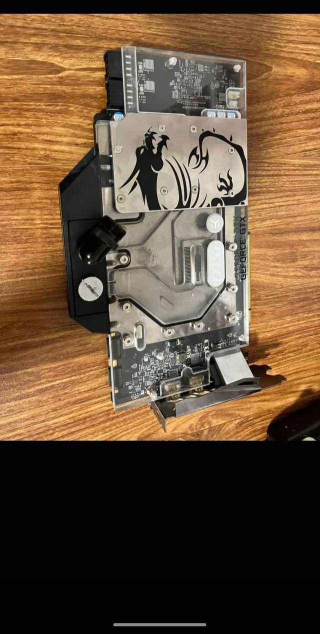 GTX 1080 TI with waterblock in Desktop Computers in City of Toronto - Image 2