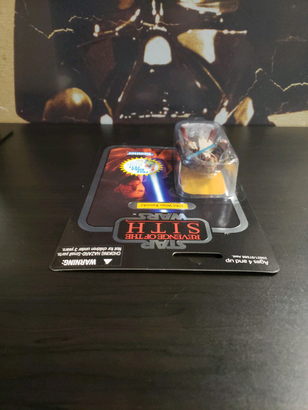 Star Wars Vintage Collection Obi-Wan Kenobi #16 (Foil) in Toys & Games in Dartmouth - Image 4