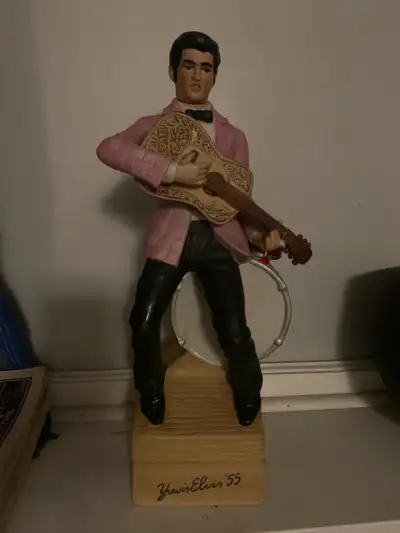 Elvis decanter with music box, View more