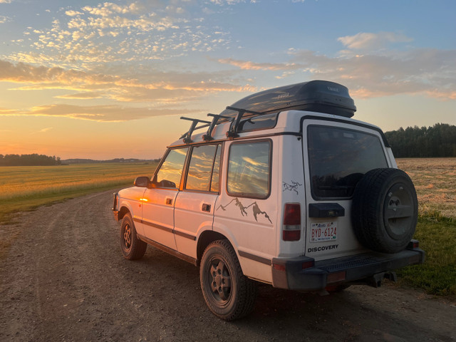 1995 Land Rover Discovery  in Cars & Trucks in St. Albert - Image 2