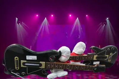 Guitar Hero Live with 2 guitars (Xbox One), View more