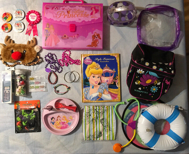 Lot jouets divers pour petite fille ($5) dans Jouets et jeux  à Trois-Rivières - Image 2
