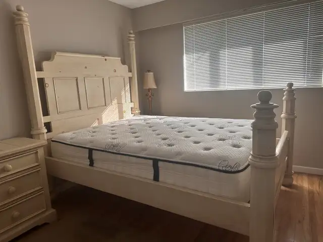 Queen size poster bed and mattress in Beds & Mattresses in Nanaimo - Image 6