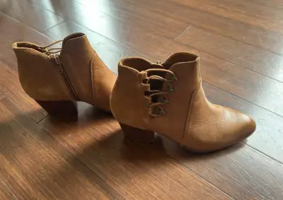 Boots Women , View more