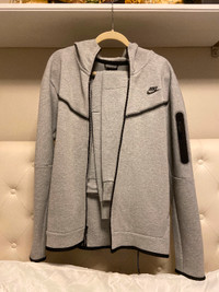 Nike Tech Fleece Tracksuit (Grey) Sz. M
