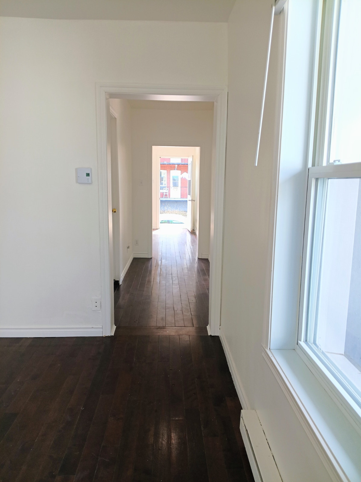 Beau 4 1/2 à deux pas du centre-ville (Animaux acceptés) — photo 3