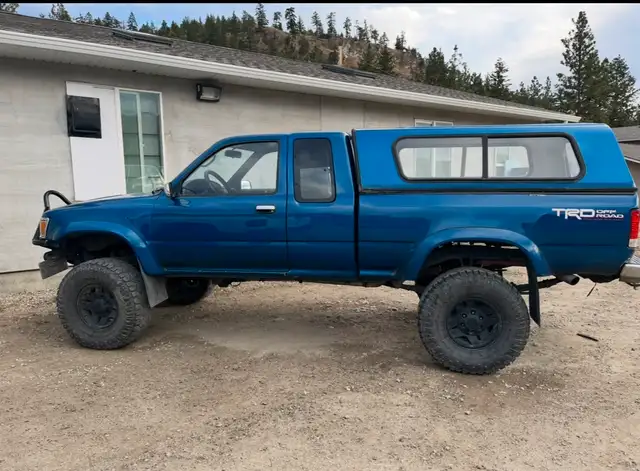1992 Toyota pick up in Classic Cars in Kelowna - Image 9