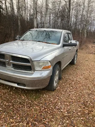 4x4 near Rollyview Ab .