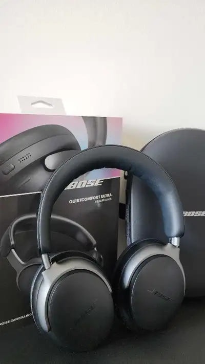 Bose QuietComfort Ultra Headphones - Black, View more