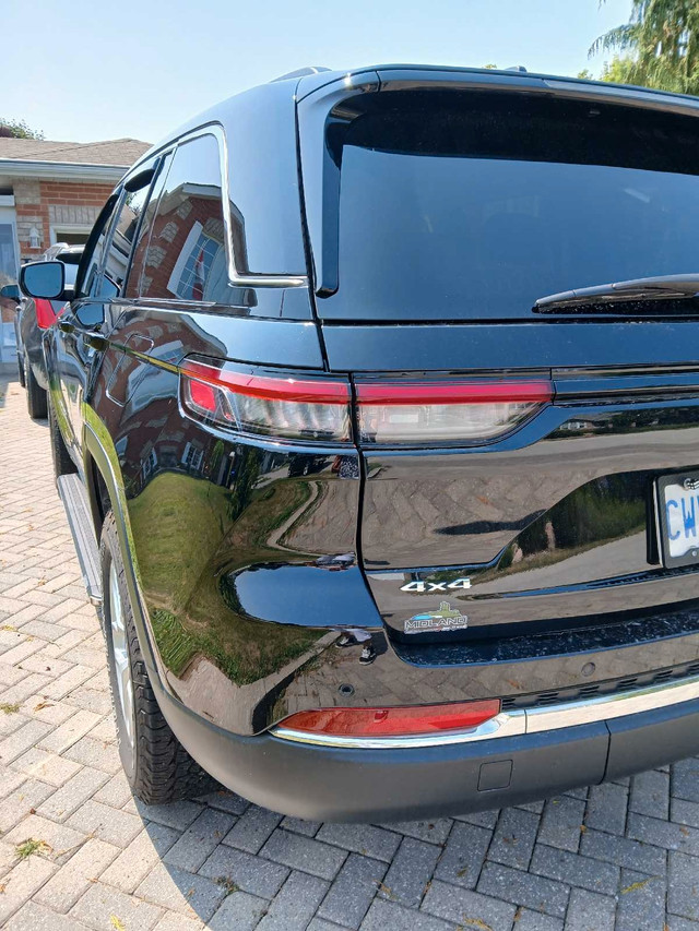 2022 Jeep Grand Cherokee Laredo in Cars & Trucks in Barrie - Image 4