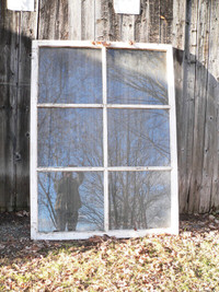 plusieurs  fenêtre antique a différent prix