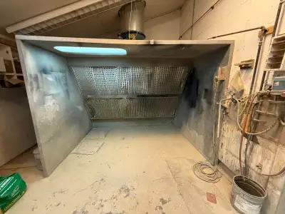 POWER: 115v, 60hz KREMLIN REXSON SPRAYER Dimensions: 90'' X 115'' X 80''