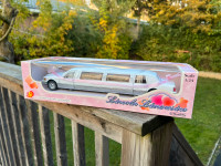 Lincoln Limousine Wedding Sunnyside Superior diecast