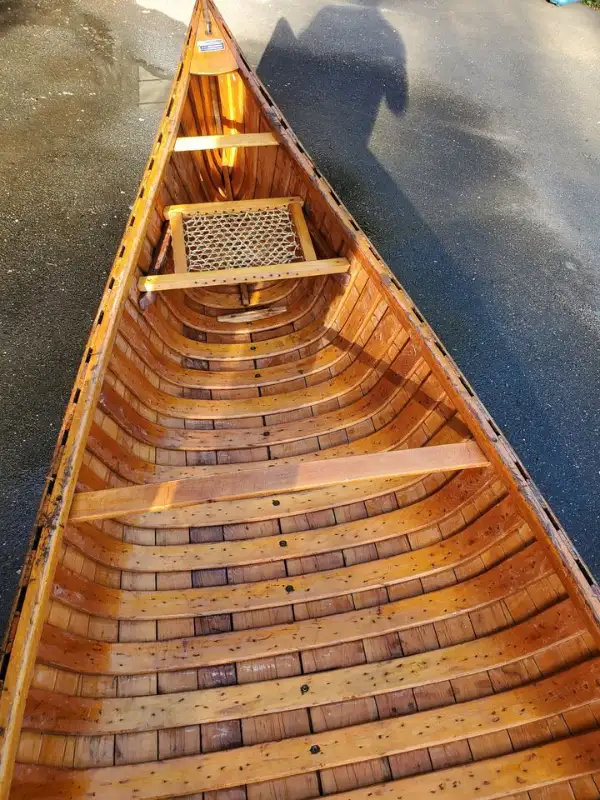 1974 Tremblay Huron 16’ Canoe in Canoes, Kayaks & Paddles in Comox / Courtenay / Cumberland - Image 5