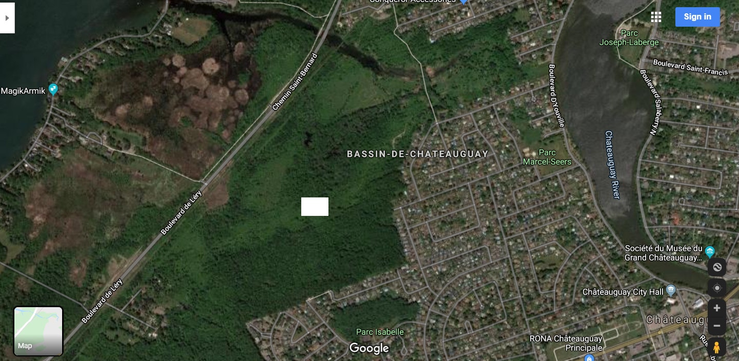 Wooded residential land / Terrain résidentiel boisé — photo 3