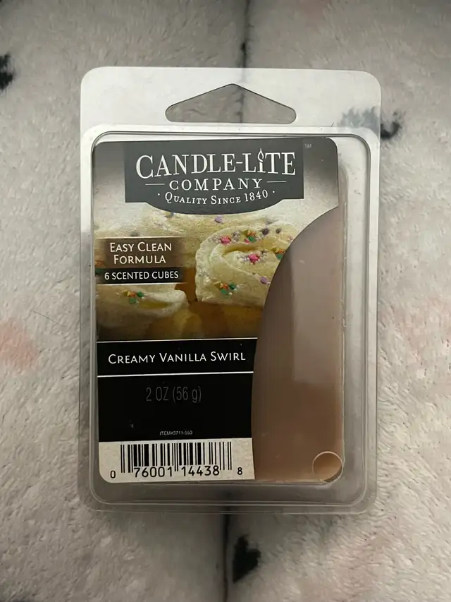 Candle-Lite “ creamy vanilla swirl “ Wax Melts Bar