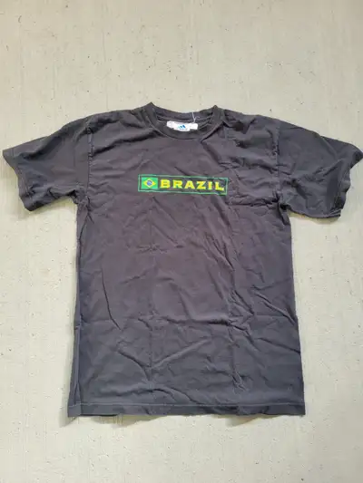 - t-shirt - Adidas Brazil Football Soccer World Cup - size Large - From smoke-free, pet-free, covid-...