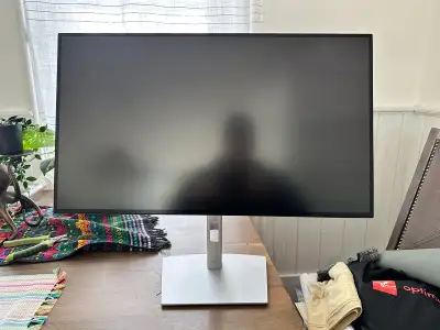Dell 4k thunderbolt hub monitor U2725QE, View more