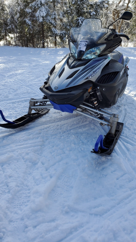 Yamaha RS Vector L/T X GT in Snowmobiles in Peterborough - Image 2